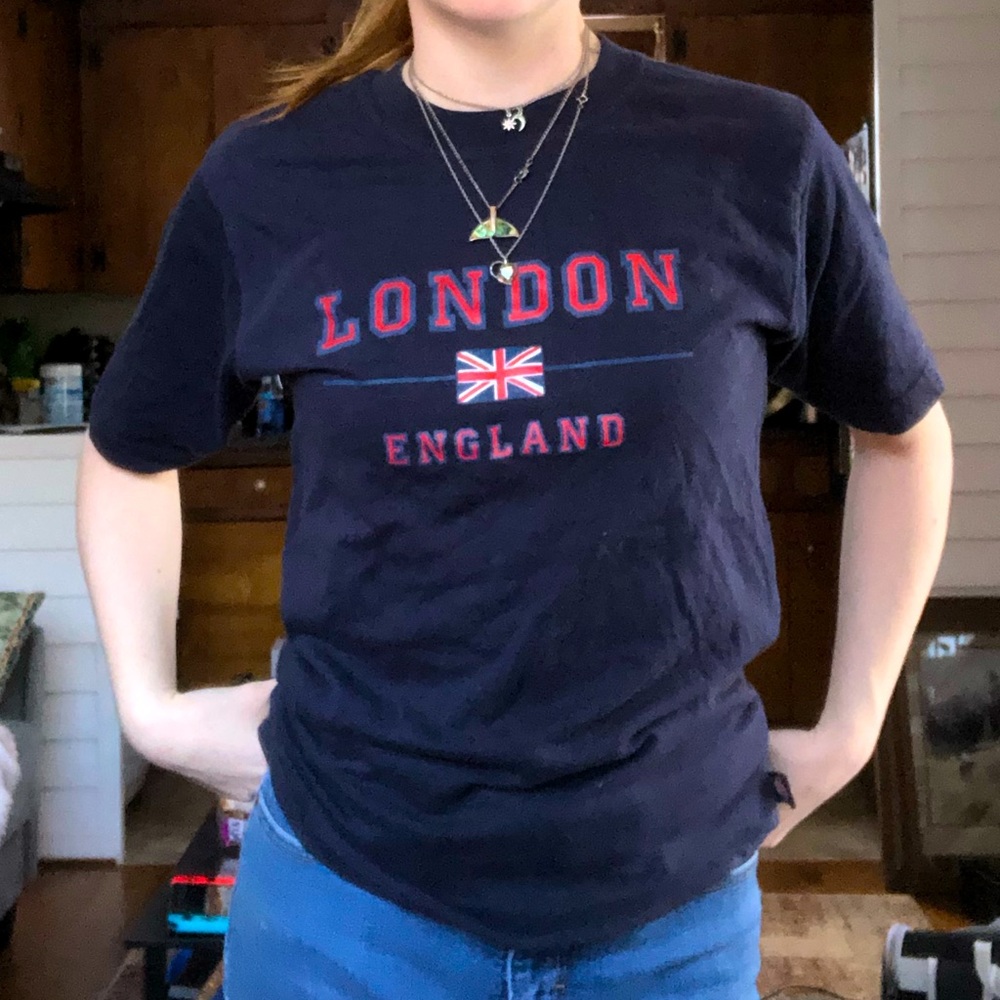 London, england navy blue tshirt. No tags. Believed to be a youth medium.